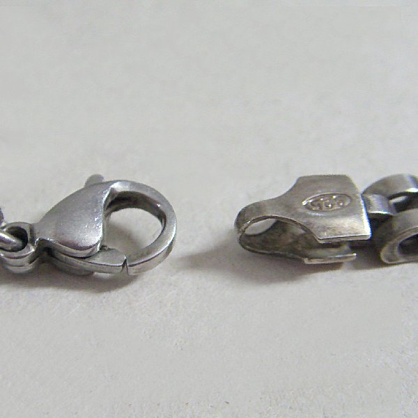(b1345)Silver Panther-type bracelet.